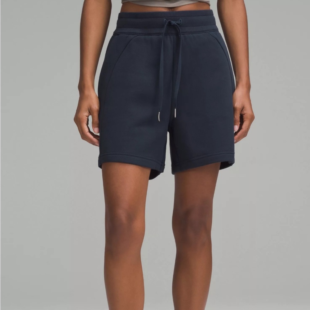 Lululemon Shorts Womens Size 2 Black On The Fly 2.5" Woven Casual